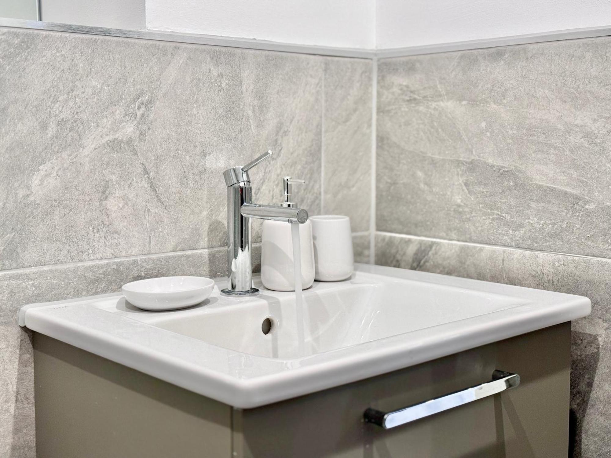 Apartment 43 Citygate With Free Onsite Gym Йорк Екстер'єр фото
